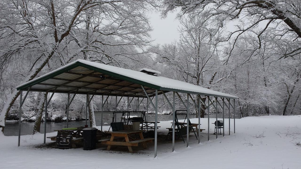 Two Rivers Lodge Bryson City Exteriör bild